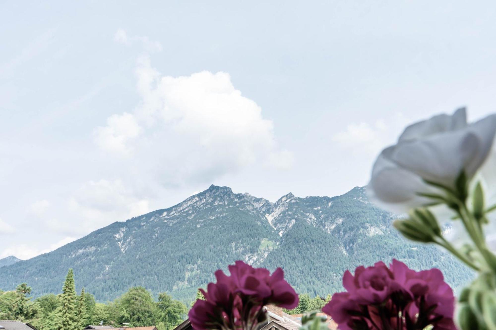 Gaestehaus Quirin Garmisch-Partenkirchen Buitenkant foto