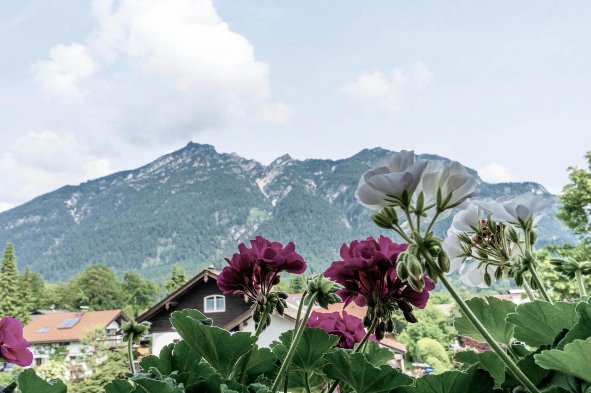 Gaestehaus Quirin Garmisch-Partenkirchen Buitenkant foto
